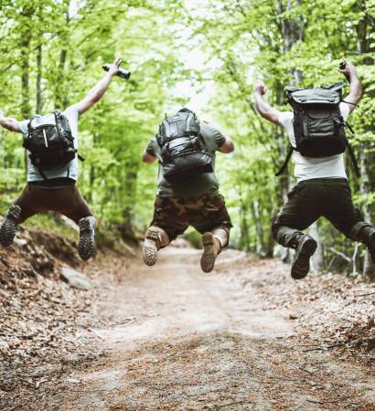 jumpiing_woods_web